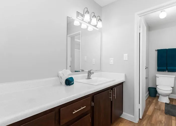 Cozy 2br Near Asu Pool Grill Pet Frndly Parking Tempe